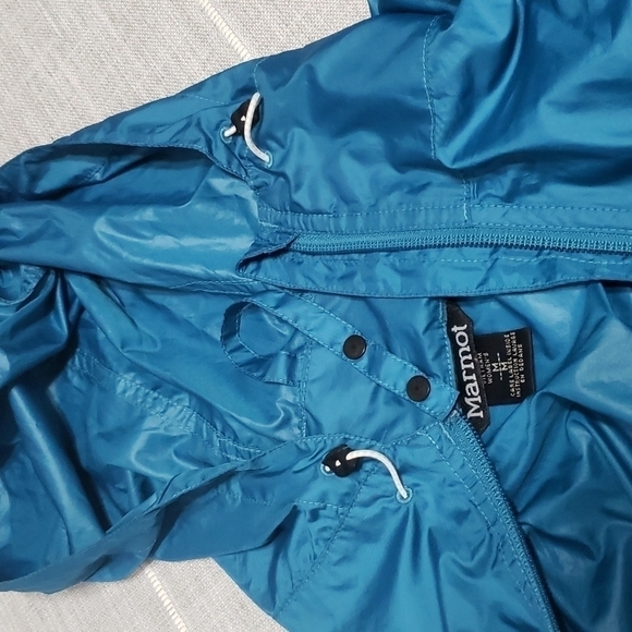 Marmot lightweight windbreaker size M - Picture 9 of 16